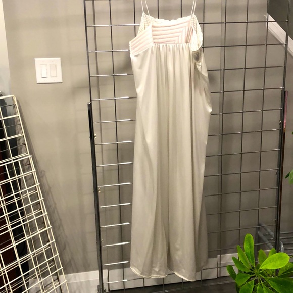 Women’s 100% Nylon Slip - Picture 1 of 4